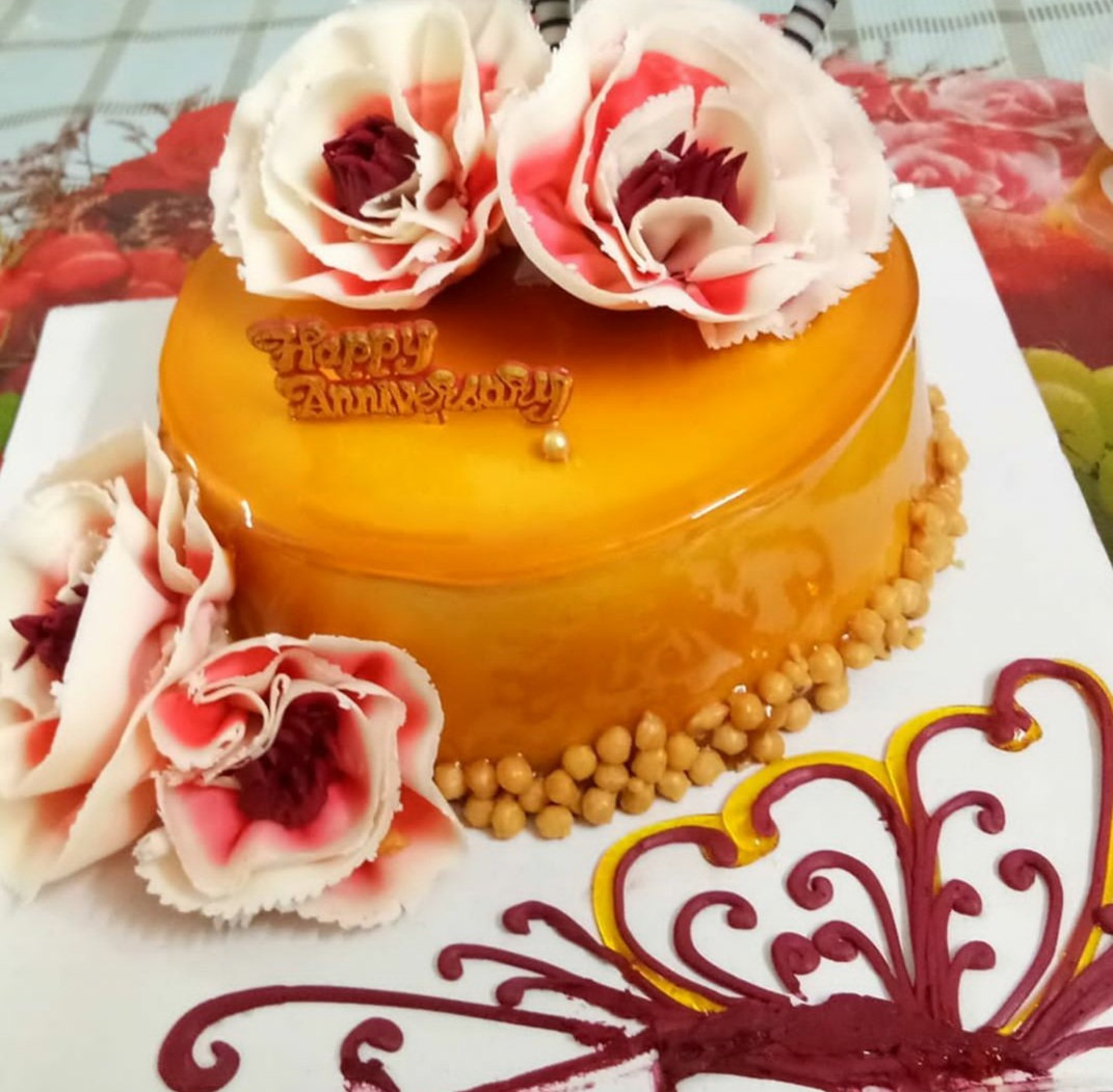 Send Karwa Chauth Butterscotch Cake Half Kg Online - KC21-100211 | Giftalove